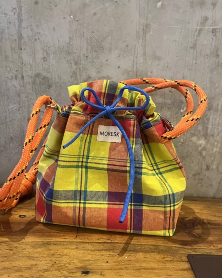 sac-bourse-femme-motif-tartan-jaune-orange-moresk.jpg